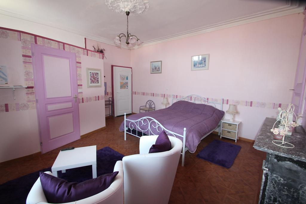 Domaine Des Roses Bed and Breakfast Vaudelnay Kamer foto