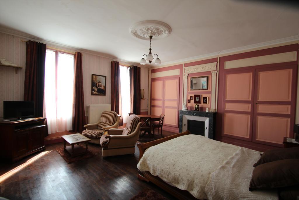 Domaine Des Roses Bed and Breakfast Vaudelnay Kamer foto