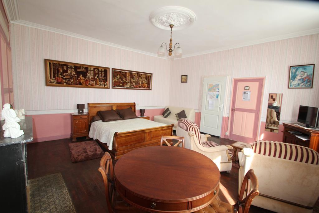 Domaine Des Roses Bed and Breakfast Vaudelnay Kamer foto