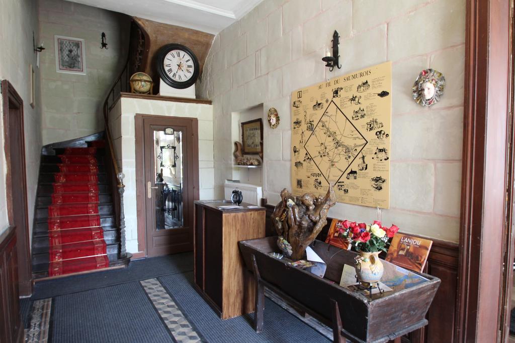 Domaine Des Roses Bed and Breakfast Vaudelnay Buitenkant foto