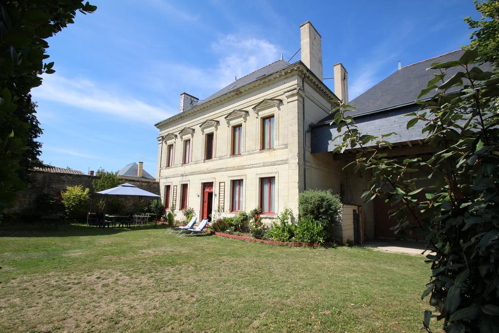 Domaine Des Roses Bed and Breakfast Vaudelnay Buitenkant foto